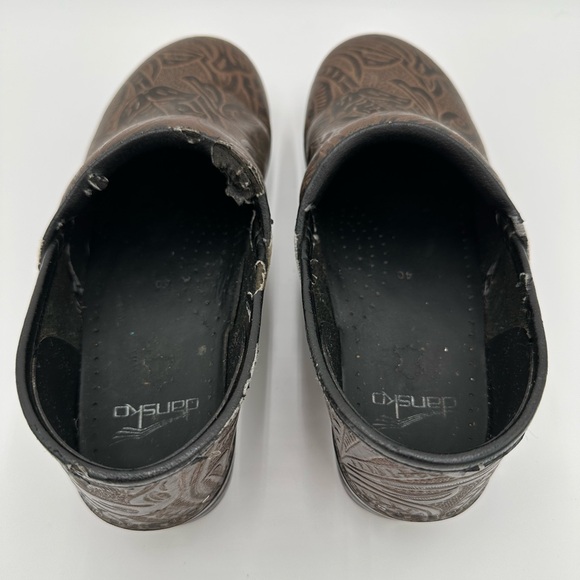 Dansko Clogs Brown Tooled Leather Embossed Professional Women’s Size 8.5 - 9 - Picture 4 of 9